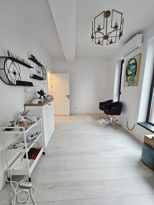 De închiriat | Casă 6 camere | P+2 | Incalzire în pardoseală