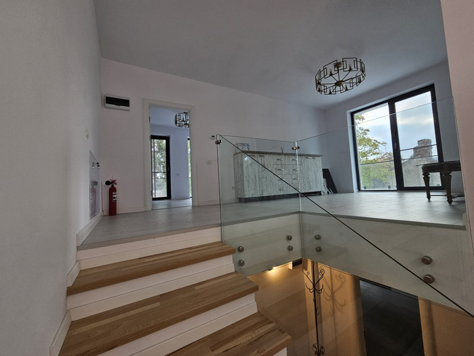 De închiriat | Casă 6 camere | P+2 | Incalzire în pardoseală