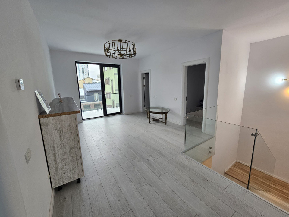 De închiriat | Casă 6 camere | P+2 | Incalzire în pardoseală