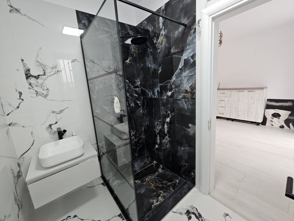 De închiriat | Casă 6 camere | P+2 | Incalzire în pardoseală