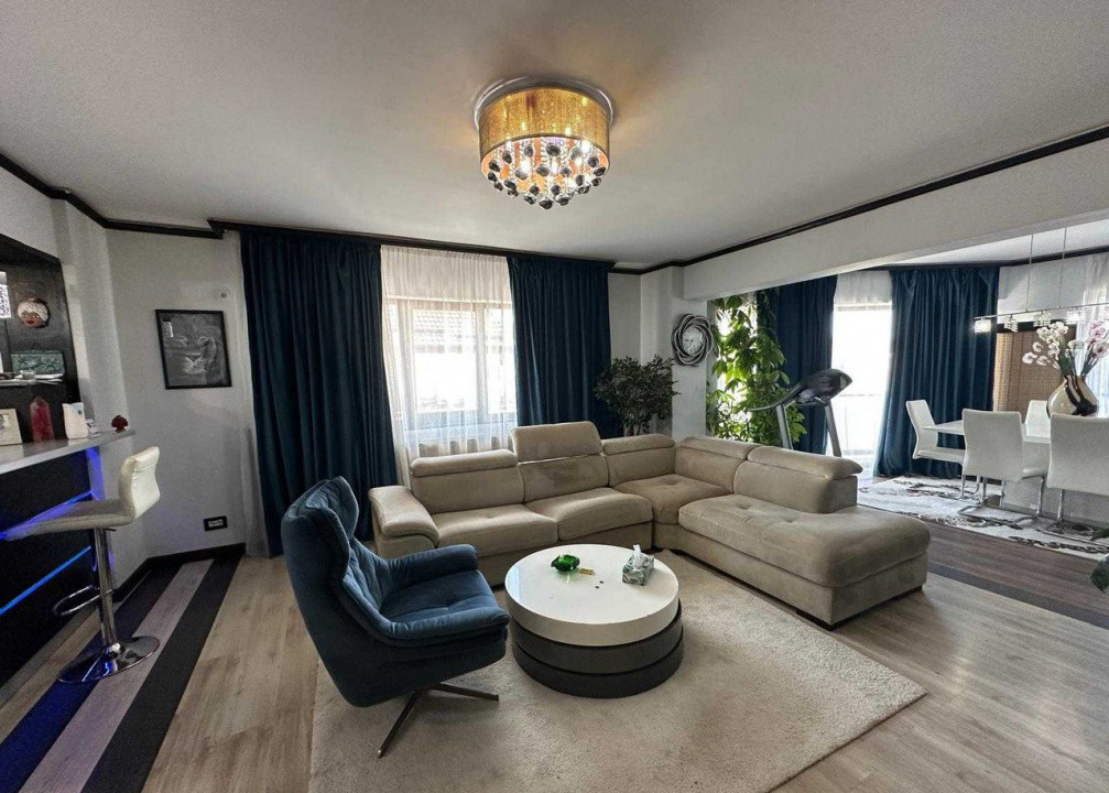 Apartament 3 camere - 145 mp  - zona - Eroii Revolutiei