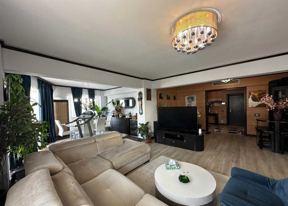 Apartament 3 camere - 145 mp  - zona - Eroii Revolutiei