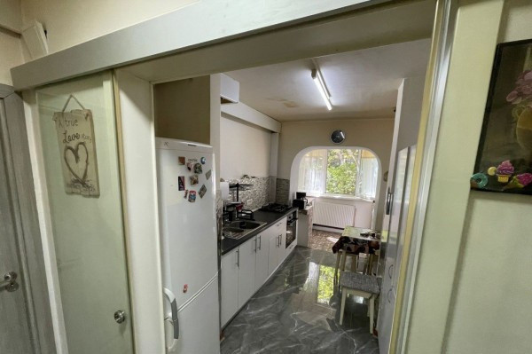 Apartament 3 camere decomandat Piata Iancului