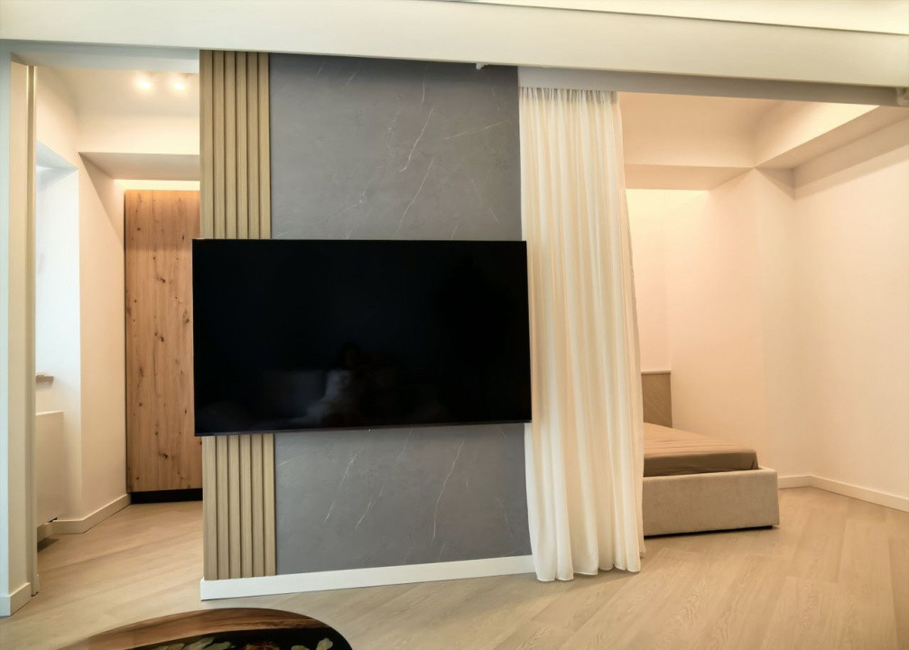 De închiriat | Studio 45 mp | Cortina North | Etaj 5 |