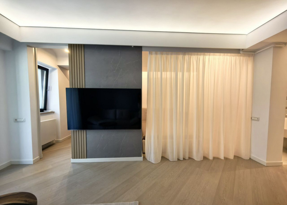 De închiriat | Studio 45 mp | Cortina North | Etaj 5 |