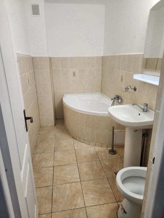De închiriat | Apartament 3 camere | Decebal – Piața Muncii | Loc de parcare 