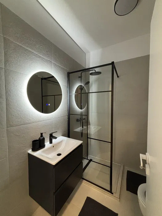 2 camere | Exigent Plaza