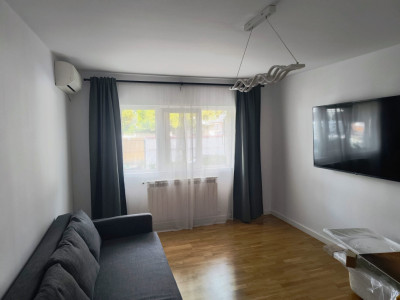 De inchiriat Apartament 3 Camere zona Banesa