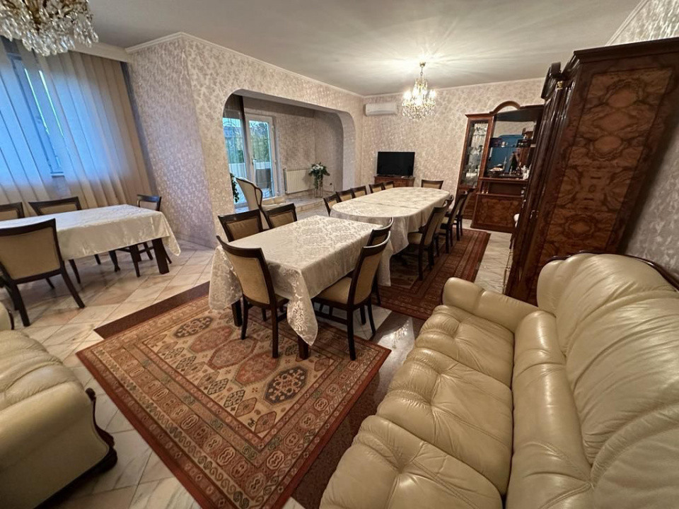 De Inchiriat-VILĂ IMPRESIONANTĂ PIPERA CENTRAL – 930 MP, TEREN 1000 MP