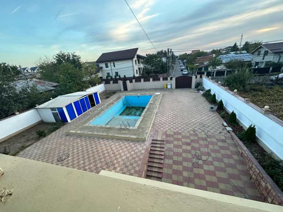 De Inchiriat-VILĂ IMPRESIONANTĂ PIPERA CENTRAL – 930 MP, TEREN 1000 MP