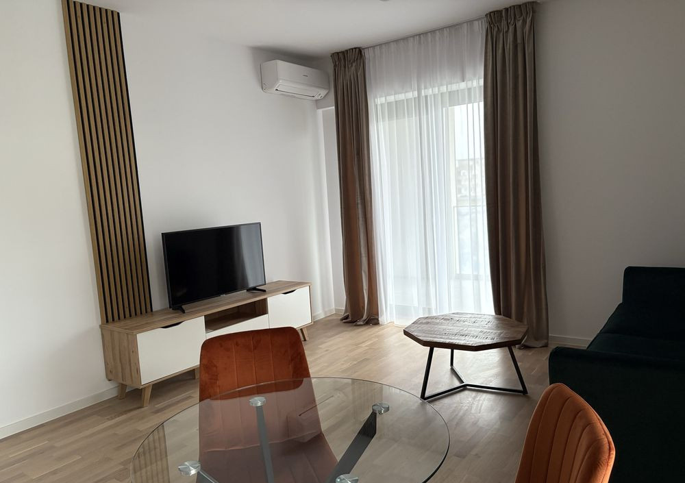 Apartament decomandat cu 2 camere, Calea 13 Septembrie cu loc de parcare inclus