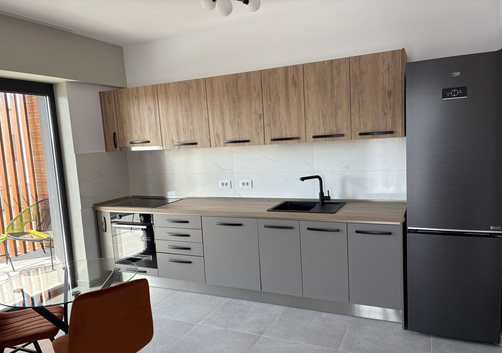 Apartament decomandat cu 2 camere, Calea 13 Septembrie cu loc de parcare inclus