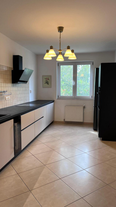 Vila Pipera– Iancu Nicolae | 225 mp utili | 5 camere | Piscina comuna