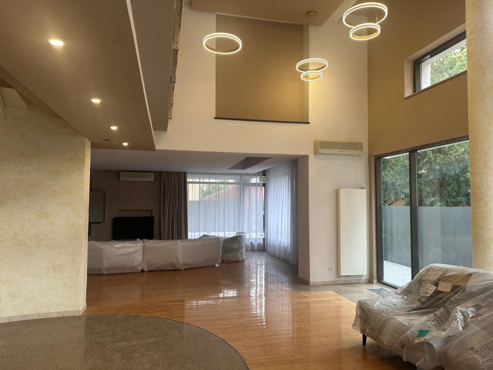 Vila de lux | Iancu Nicolae | 6 dormitoare | 4 bai