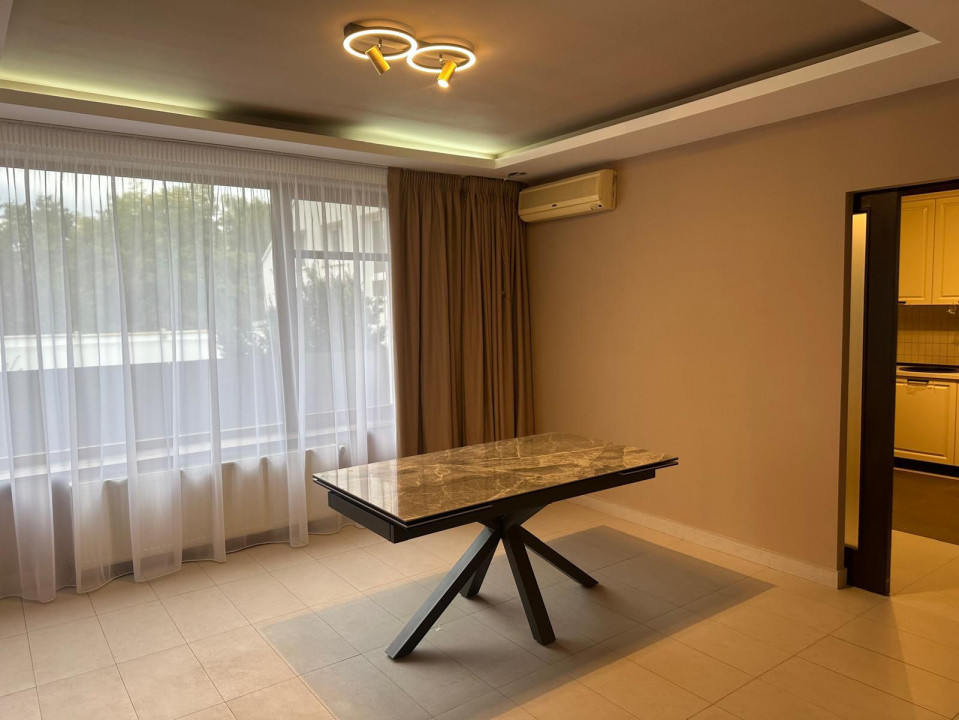 Vila de lux | Iancu Nicolae | 6 dormitoare | 4 bai
