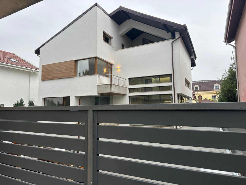Vila de lux | Iancu Nicolae | 6 dormitoare | 4 bai