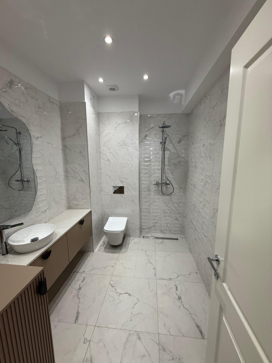 Penthouse modern, la cheie, 190 mp, 4 camere, 3 bai, 3 terase, zona Omv Pipera