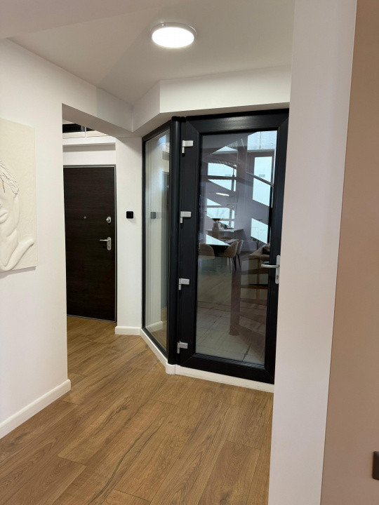 Penthouse modern, la cheie, 190 mp, 4 camere, 3 bai, 3 terase, zona Omv Pipera