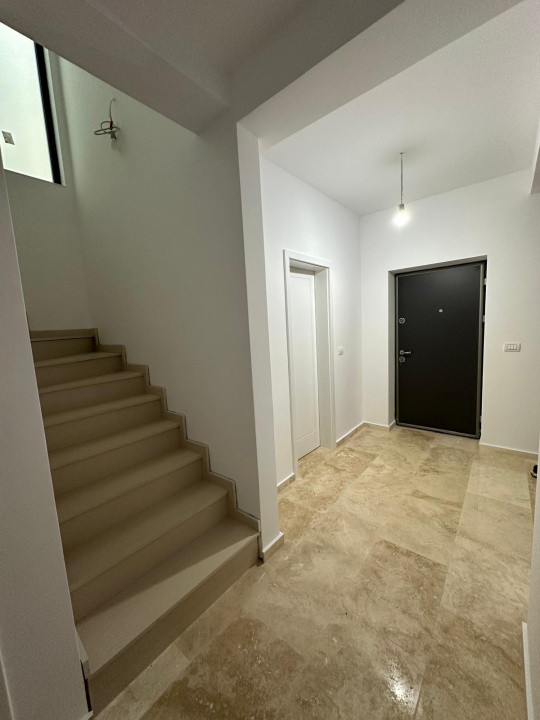 Vila modernă 3 dormitoare, dressing, balcon generos și terasă  Otopeni Central