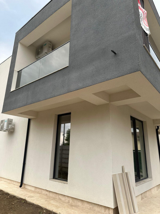 Vila modernă 3 dormitoare, dressing, balcon generos și terasă  Otopeni Central