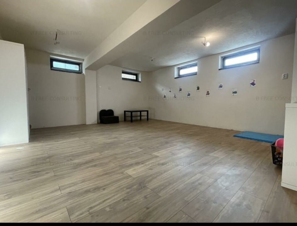 Vilă 380 mp utili  ideală grădiniță, clinică sau birouri Corbeanca