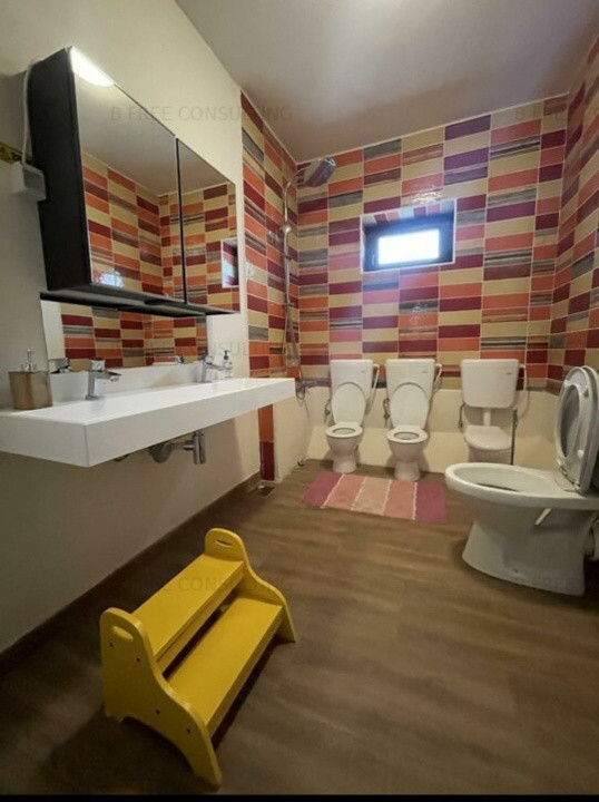 Vilă 380 mp utili  ideală grădiniță, clinică sau birouri Corbeanca