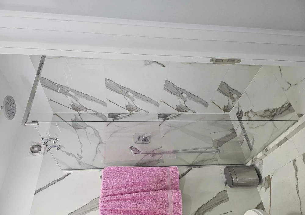 Apartament decomandat cu 3 camere  in zona Trapezului