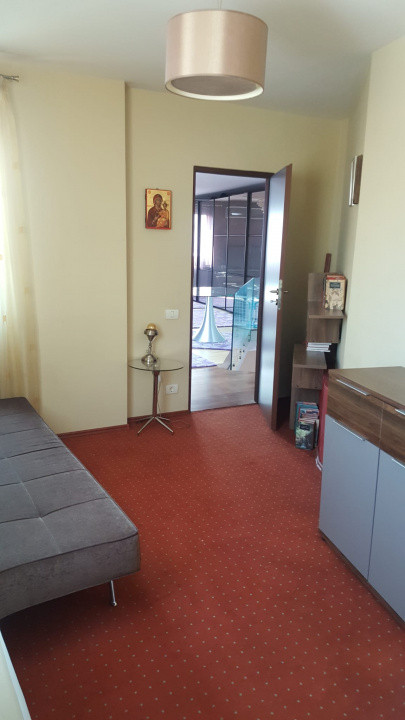 De închiriat | Vilă elegantă lângă Parcul Ronda | 190 mp utili | Curte privată 