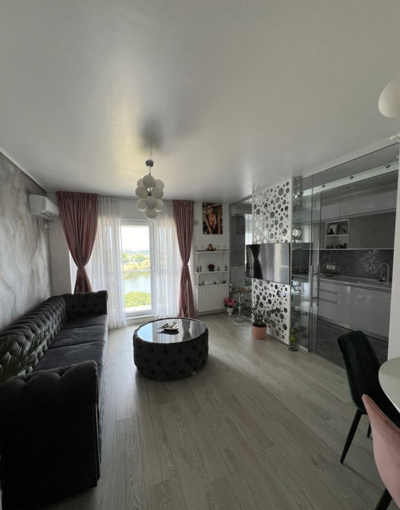 Apartament decomandat cu 3 camere  in zona Doamna Ghica cu 2 locuri de parcare