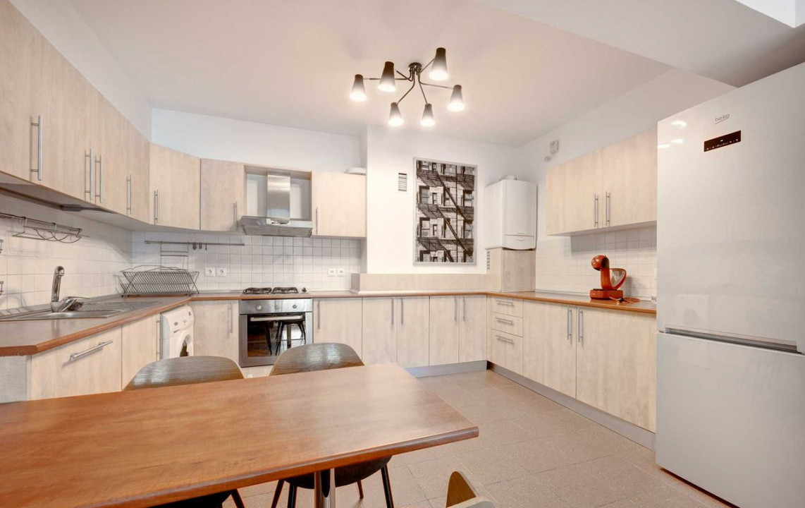 Apartament decomandat cu 2 camere  in Dristor 