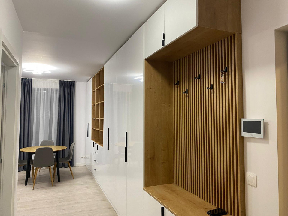 Apartament decomandat cu 2 camere  in Baneasa 