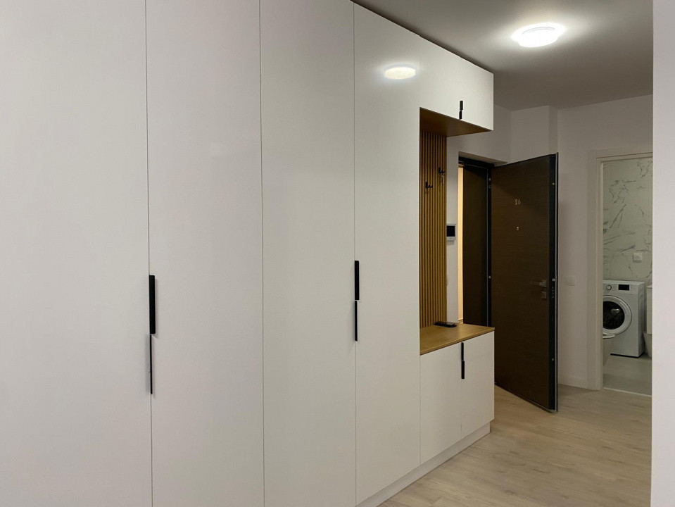 Apartament decomandat cu 2 camere  in Baneasa 