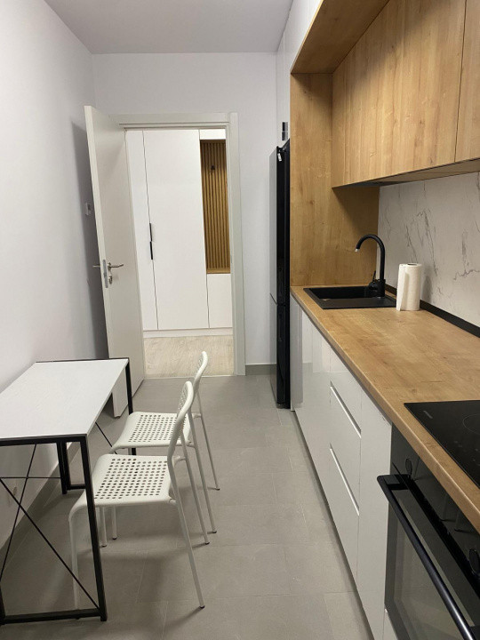 Apartament decomandat cu 2 camere  in Baneasa 