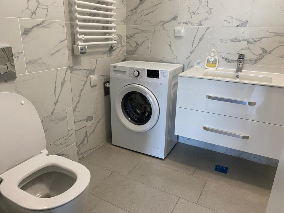 Apartament decomandat cu 2 camere  in Baneasa 