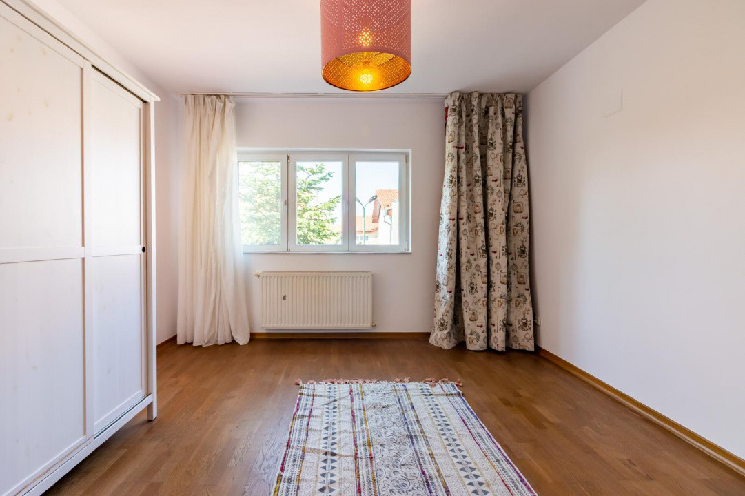 Vilă individuală Pipera 220 mp Curte 400 mp Jacuzzi 