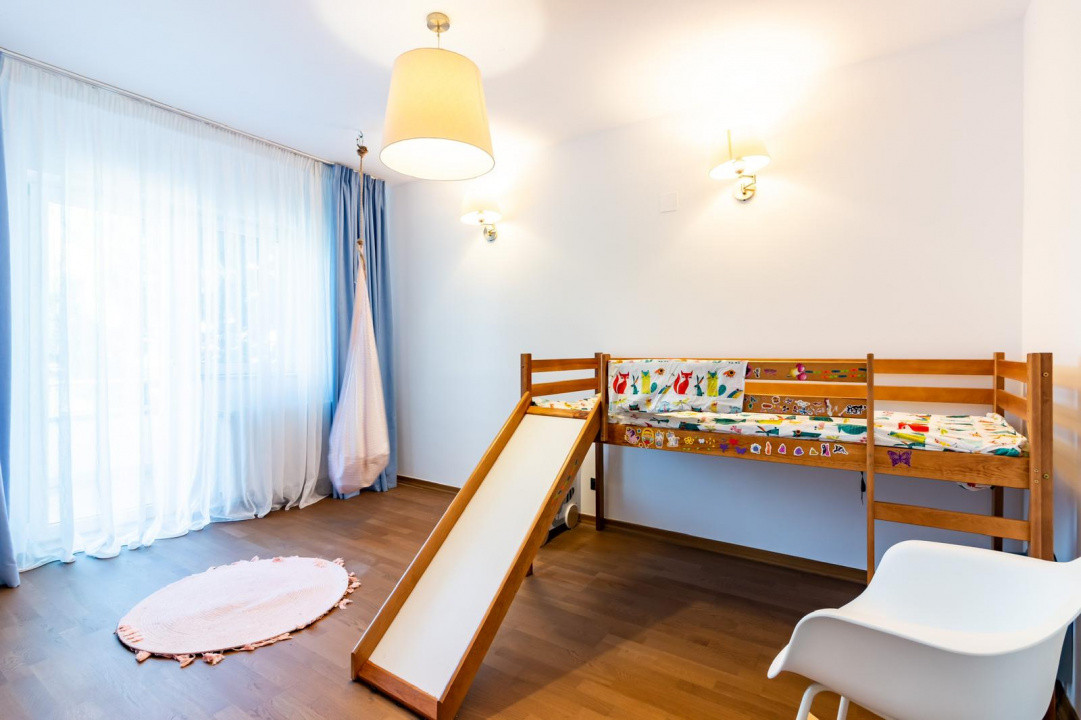 Vilă individuală Pipera 220 mp Curte 400 mp Jacuzzi 