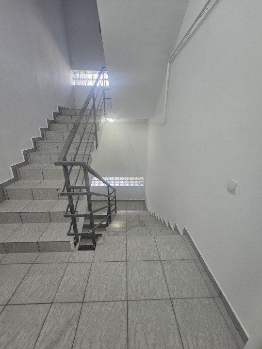 Spatiu comercial - open space -130mp, Zona Baneasa