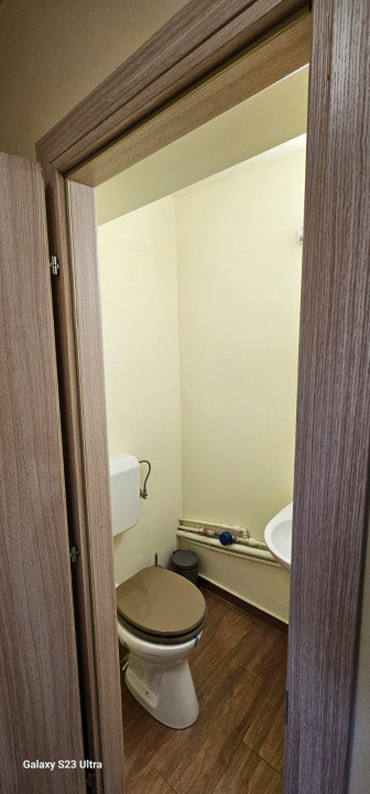 De inchiriat apartament 3 camere Bd Caramfil, pet frendly, centrala proprie