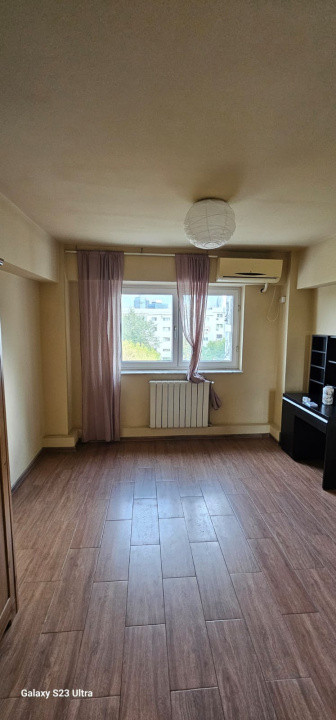 De inchiriat apartament 3 camere Bd Caramfil, pet frendly, centrala proprie