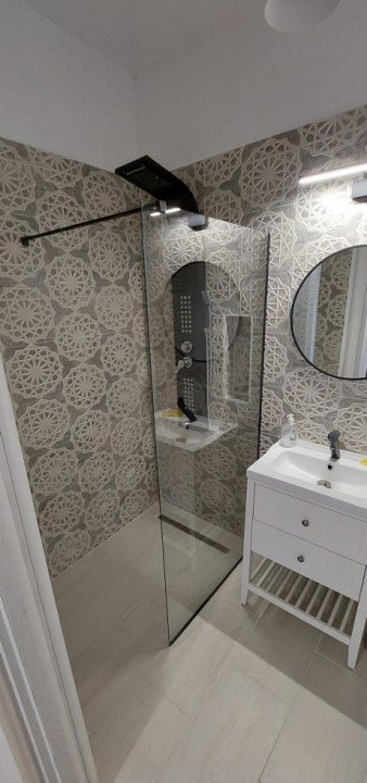 De inchiriat casa cu 2 camere in Aviatorilor-metrou