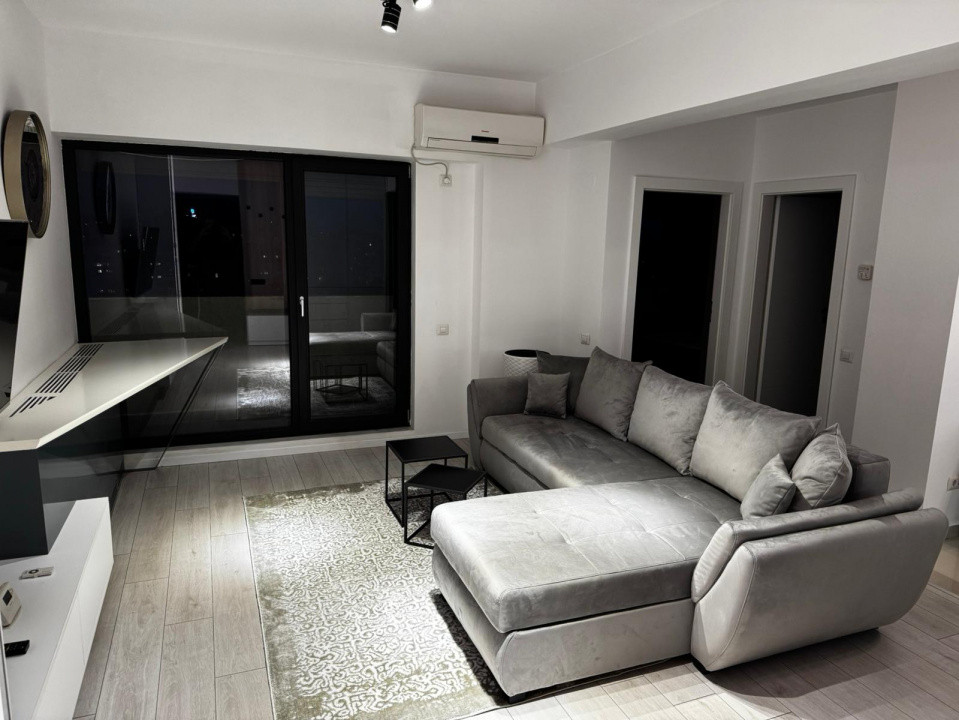 De inchiriat apartament LUX semidecomandat cu 2 camere, 2 balcoane  in Decebal 