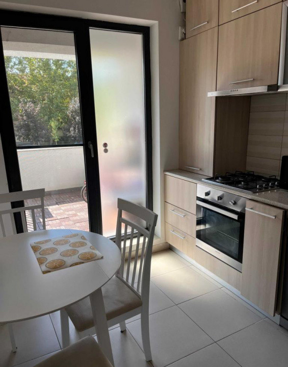 Ap 3 cam, 77 mp, 2 bai, 2 locuri de parcare, zona - Baneasa