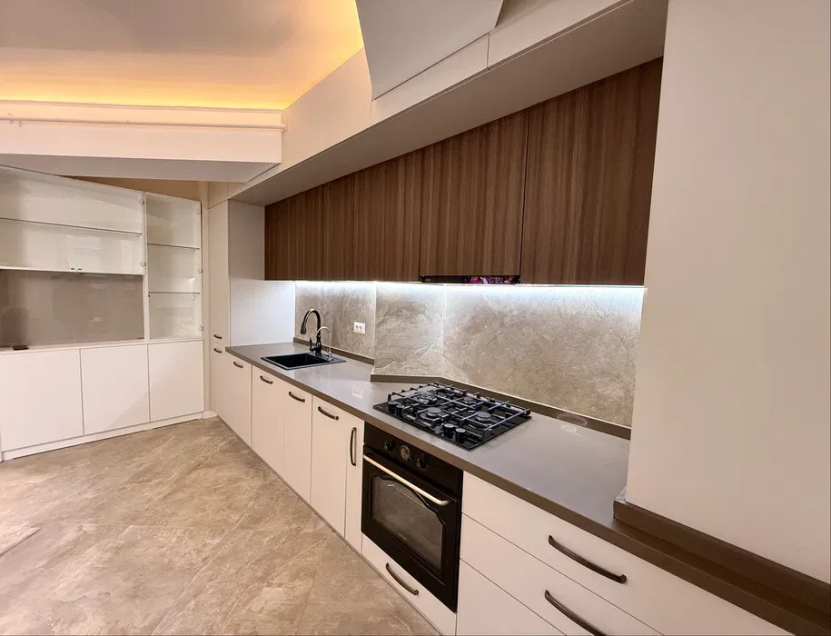 Apartament pentru chirie cu 2 camere+terasă  17mp Ambiance Pipera 