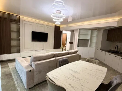 Apartament pentru chirie cu 2 camere+terasă  17mp Ambiance Pipera 