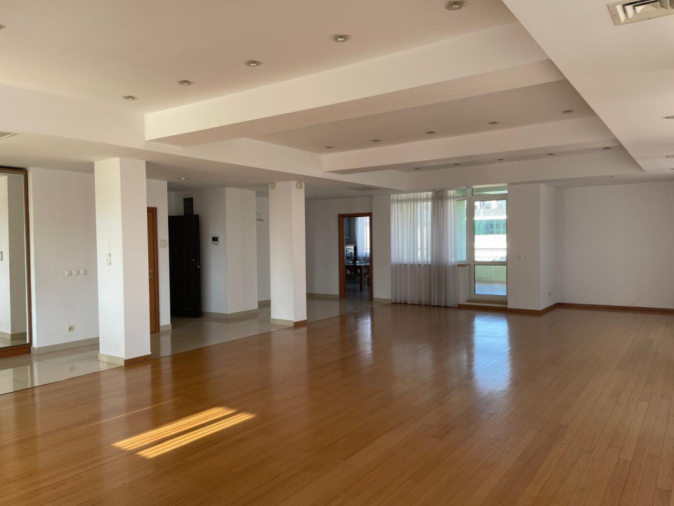 4 camere | nemobilat | 251mp utili