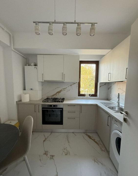 Apartament 2 camere zona Jiului,  centrala proprie