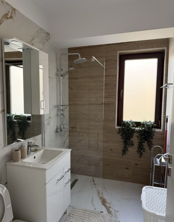 Apartament 2 camere zona Jiului,  centrala proprie