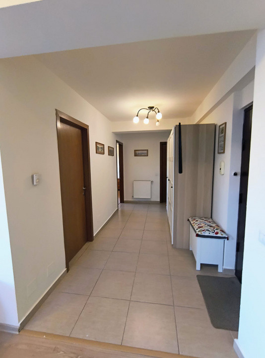 De inchiriat Apartament 3 camere , 90 mp - metrou 1 Decembrie | Trapezului 