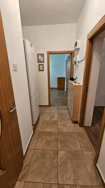 de inchiriat apartament semidecomandat cu 3 camere  in Floreasca