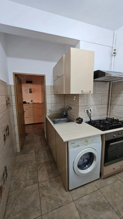 de inchiriat apartament semidecomandat cu 3 camere  in Floreasca